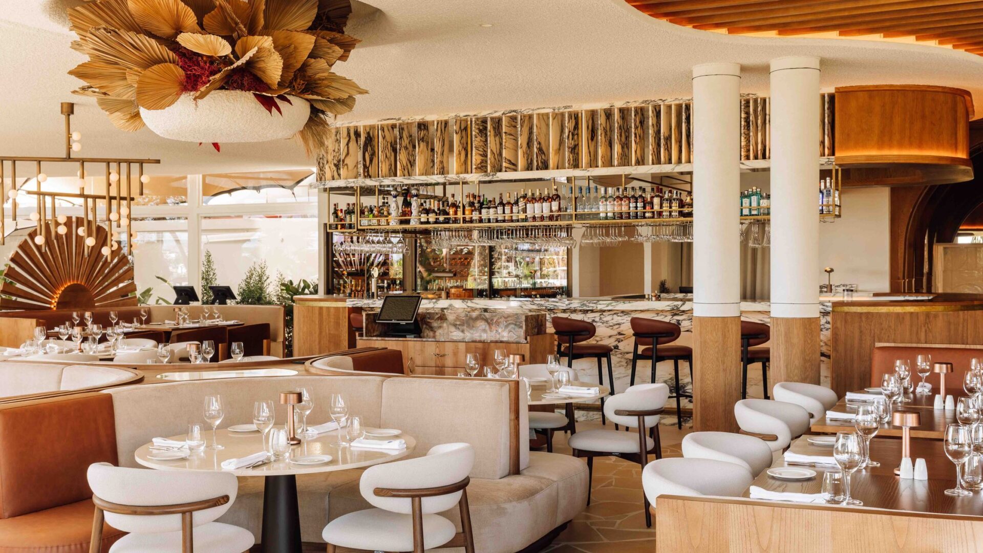 Nota Blu in Marbella with award-winning interior design and an elegant restaurant setting