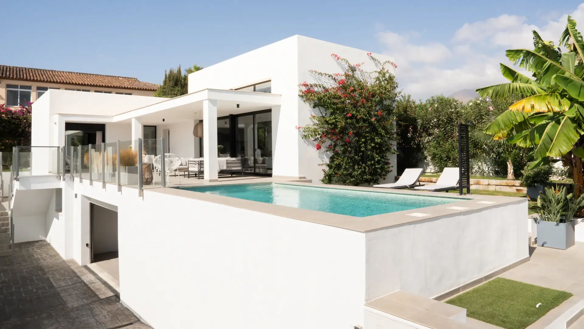 Contemporary 3-bedroom villa in Valle Romano