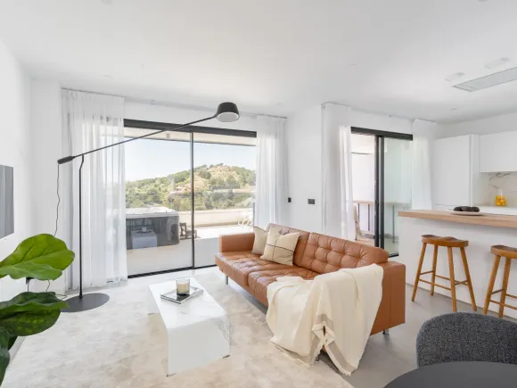 Exclusive Two-Bedroom Apartment in Mirador de Estepona Hills