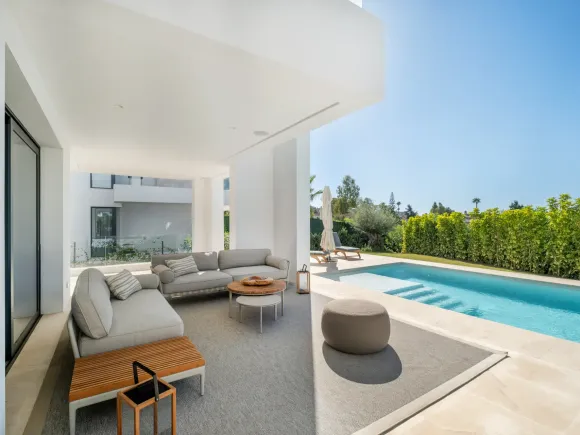 Stunning Villa in El Paraiso, Estepona