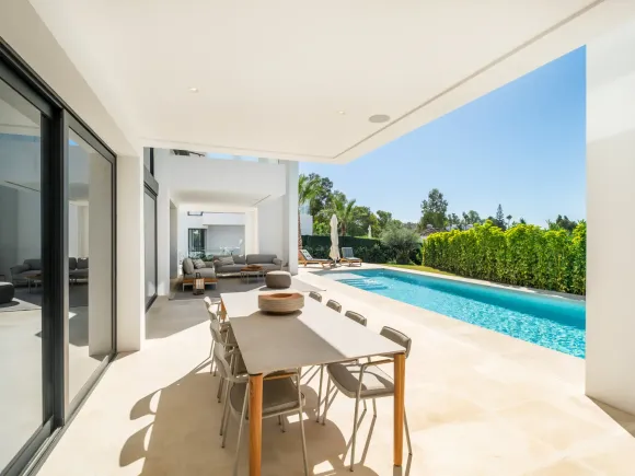 Stunning Villa in El Paraiso, Estepona