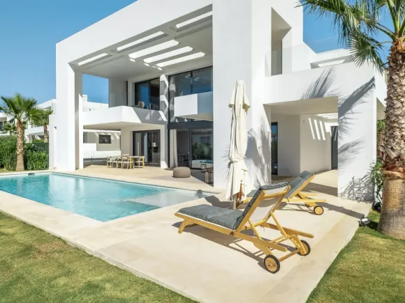 Stunning Villa in El Paraiso, Estepona