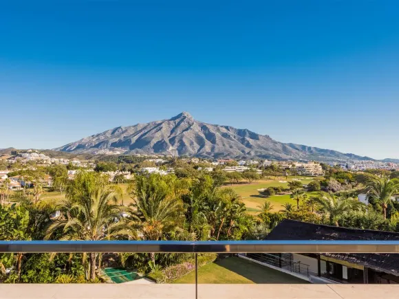 Luxury villa for sale in Las Brisas, Nueva Andalucia, Marbella