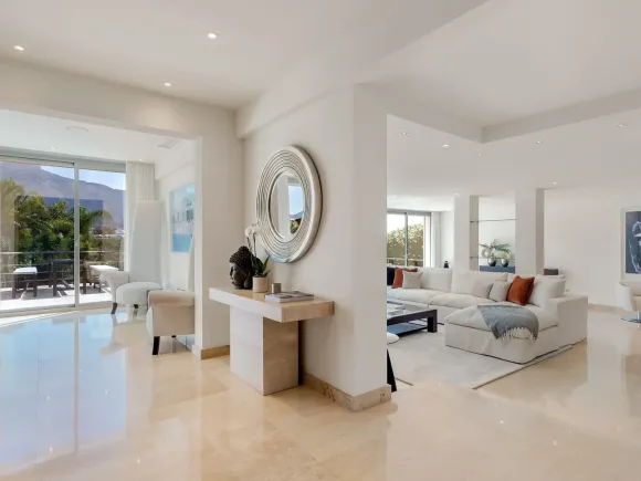 Luxury villa for sale in Las Brisas, Nueva Andalucia, Marbella