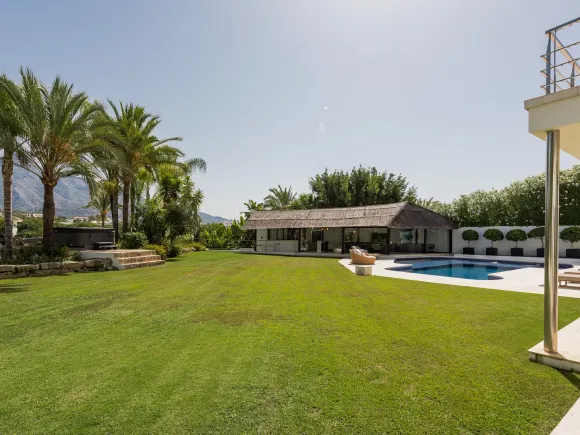 Luxury villa for sale in Las Brisas, Nueva Andalucia, Marbella
