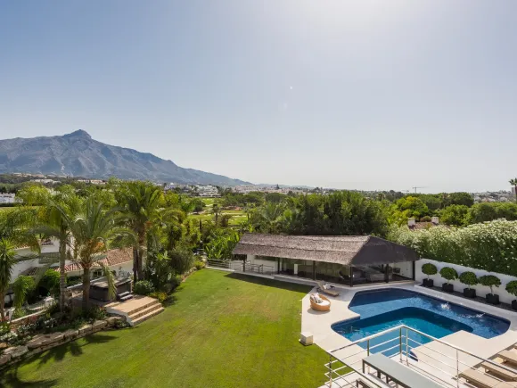 Luxury villa for sale in Las Brisas, Nueva Andalucia, Marbella