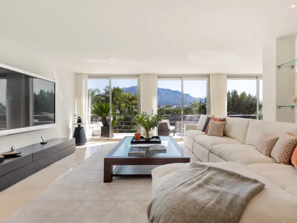 Luxury villa for sale in Las Brisas, Nueva Andalucia, Marbella