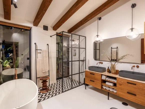 Villa Nazari - Unique frontline golf villa in an exclusive gated community in Nueva Andalucia
