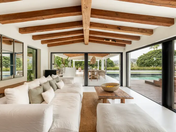 Villa Nazari - Unique frontline golf villa in an exclusive gated community in Nueva Andalucia