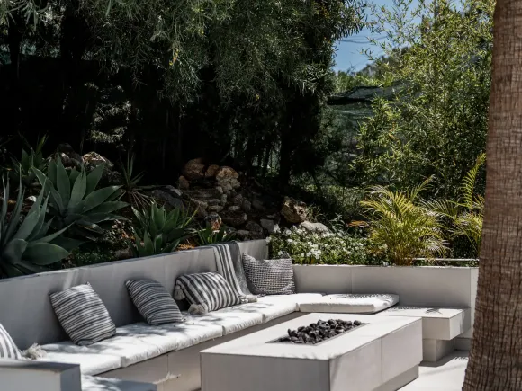 El Madroñal 1 - Charming villa immersed in forest with Sea Views in Benahavís
