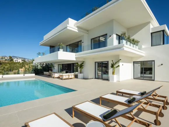 The Resina 6ix Villa