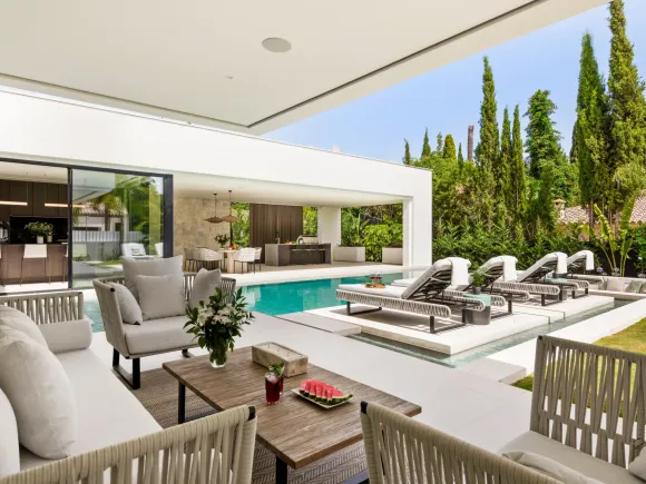VILLA SIRIUS