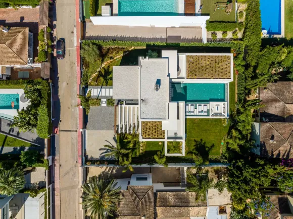 VILLA SIRIUS