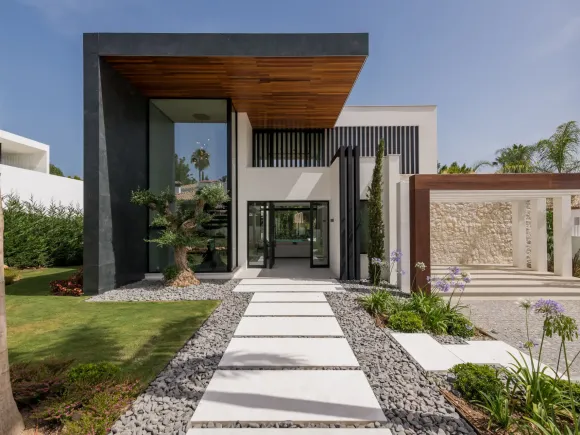 VILLA SIRIUS