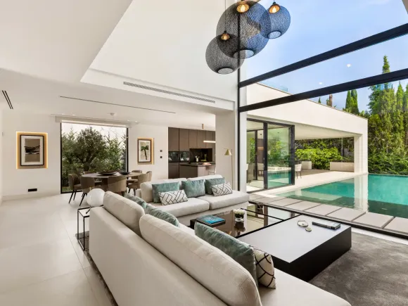 VILLA SIRIUS