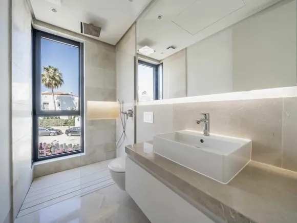 Luxury Brand New Villa