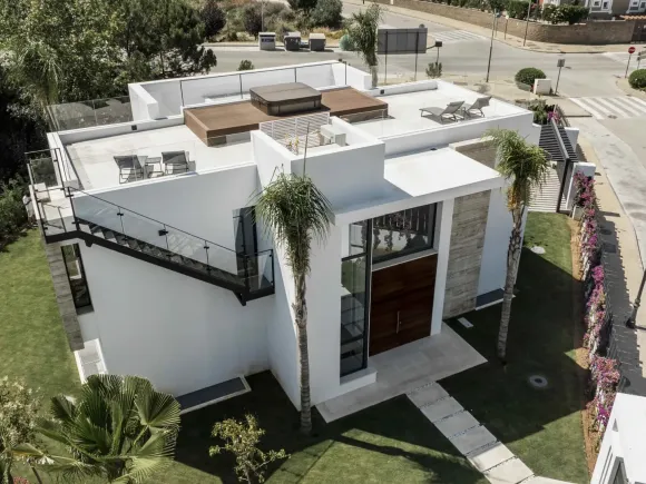 Luxury Brand New Villa