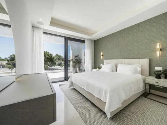 Luxury Brand New Villa