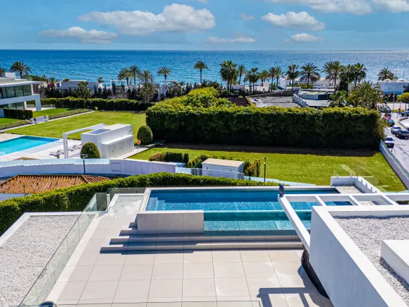 Villa for sale in Marbella Golden Mile