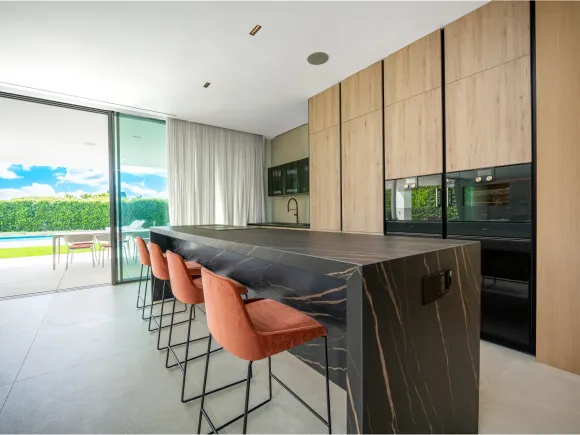 Villa for sale in Marbella Golden Mile