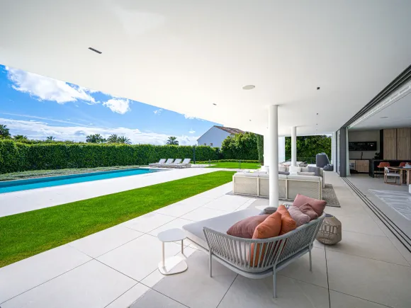 Villa for sale in Marbella Golden Mile