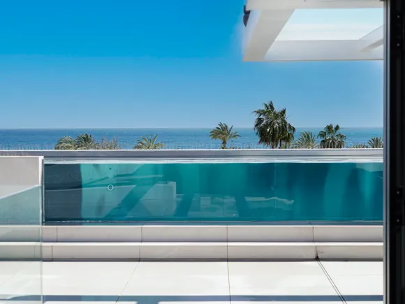 Villa for sale in Marbella Golden Mile