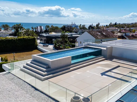 Villa for sale in Marbella Golden Mile