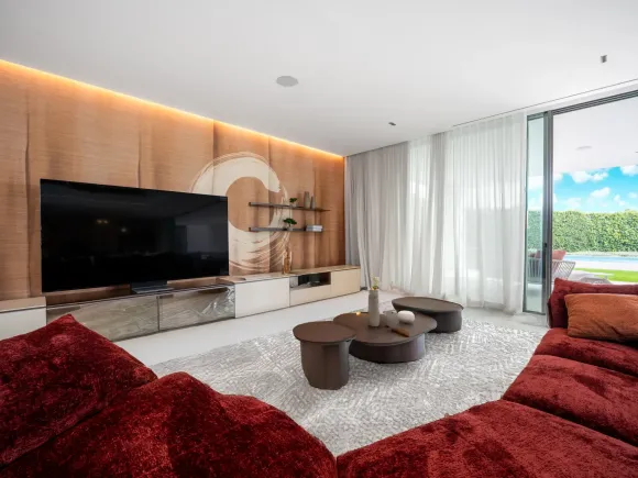 Villa for sale in Marbella Golden Mile