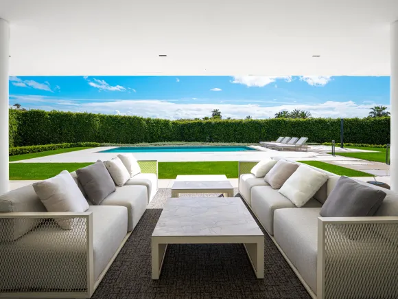 Villa for sale in Marbella Golden Mile