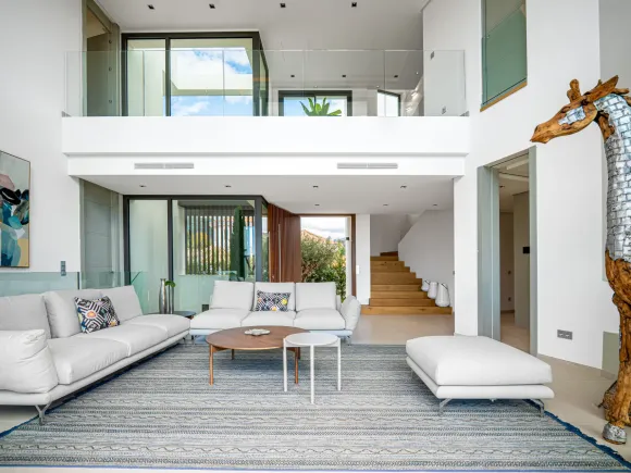 Villa for sale in Lomas de La Quinta, Benahavis