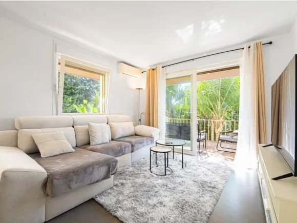 Apartment for sale in Nueva Andalucia, Marbella