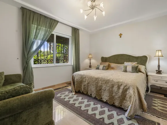 Villa for sale in Estepona East, Estepona