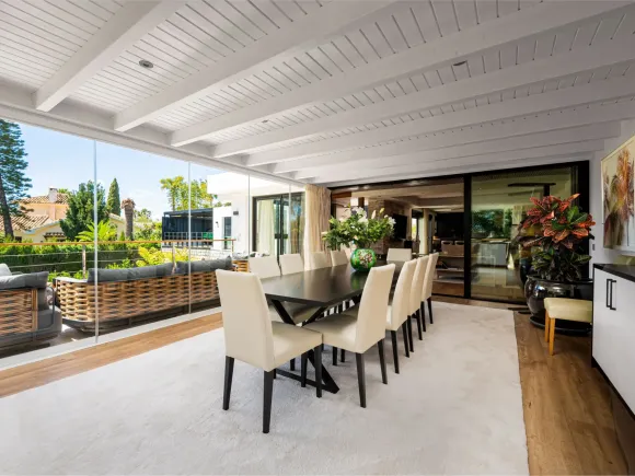 Villa for sale in El Rosario, Marbella