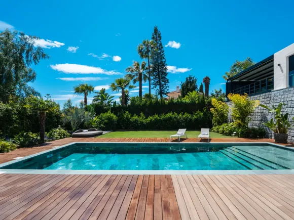 Villa for sale in El Rosario, Marbella