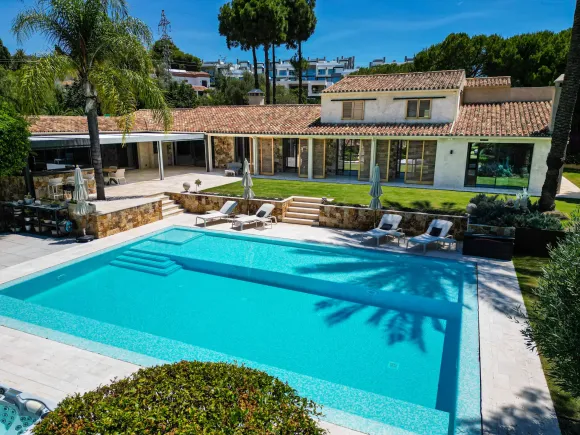 Villa for sale in Marbella