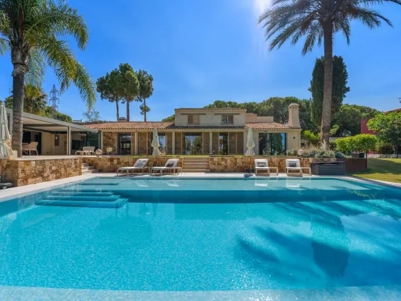 Villa for sale in Marbella