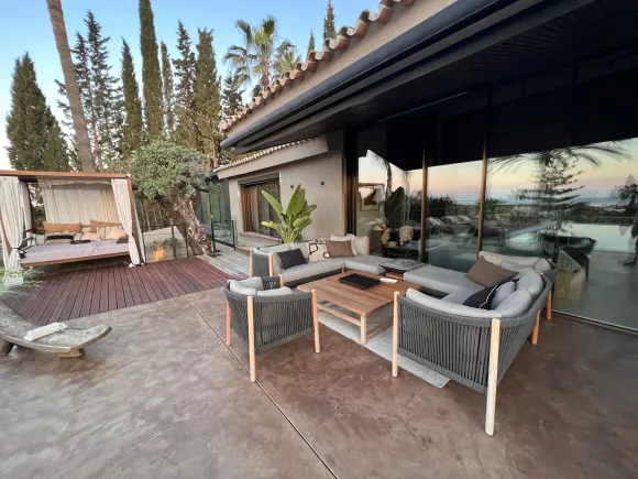 Villa for sale in La Capellania, Marbella