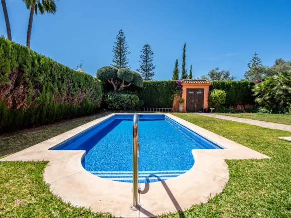 Villa for sale in Casablanca, Marbella