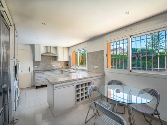 Villa for sale in Casablanca, Marbella
