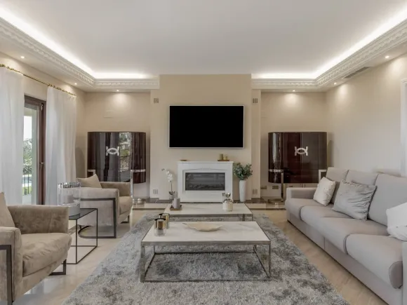 CASA AMIRA