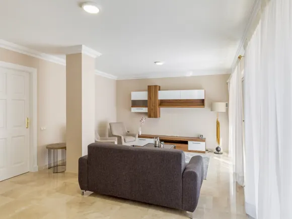 CASA AMIRA