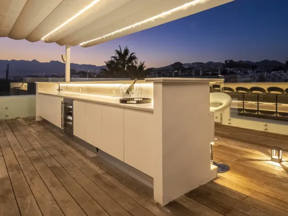 VILLA COSTABELLA
