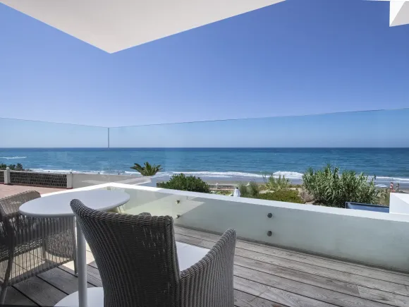 VILLA COSTABELLA