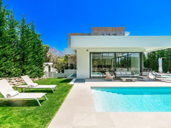 VILLA ELYSIA