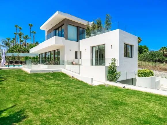 VILLA ELYSIA