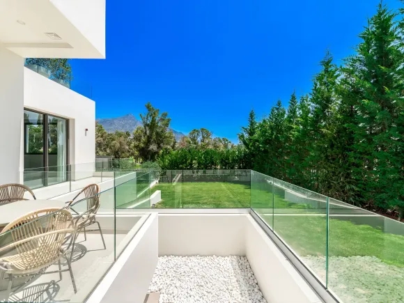 VILLA ELYSIA