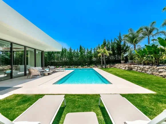 VILLA ELYSIA