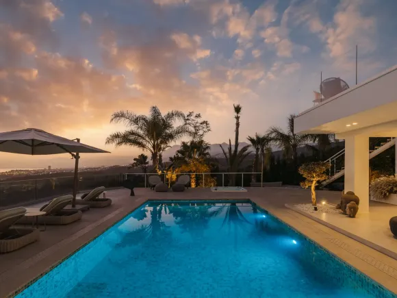 VILLA LA VISTA