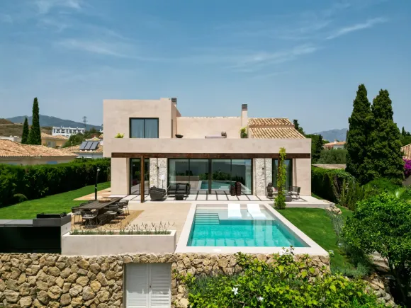 VILLA MINOO