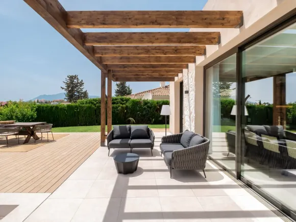 VILLA MINOO